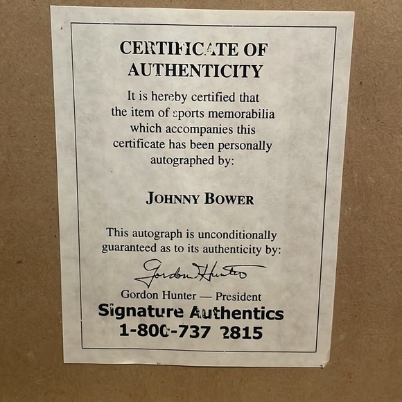 💙framed Hockey Picture “Legendary Rivals” signed by Jonny Bower #1. - Picture 5 of 8